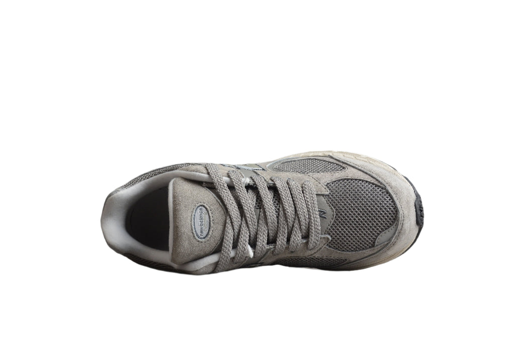 New Balance 2002R Grey