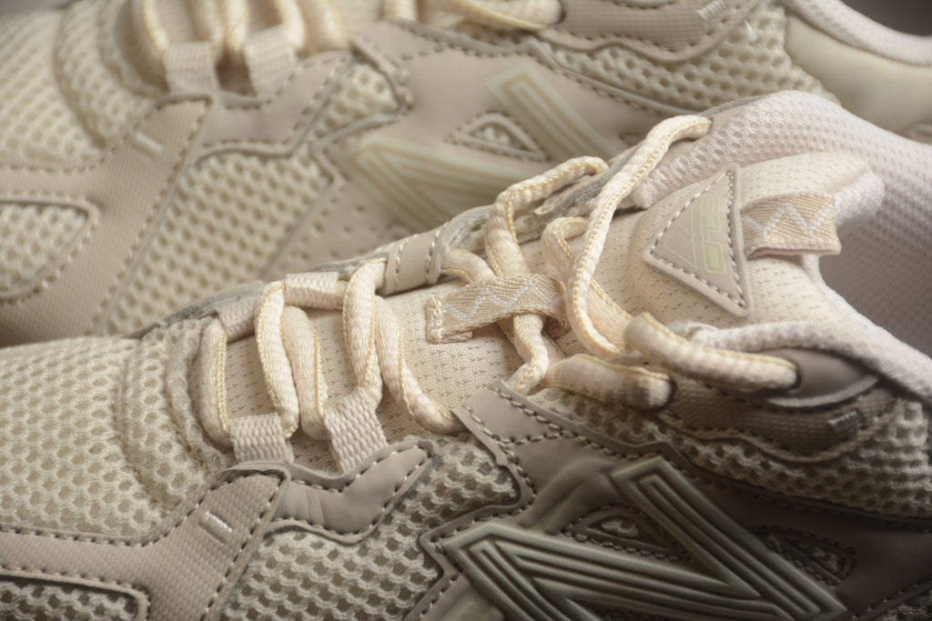 New Balance 610T Timberwolf / Moonbeam