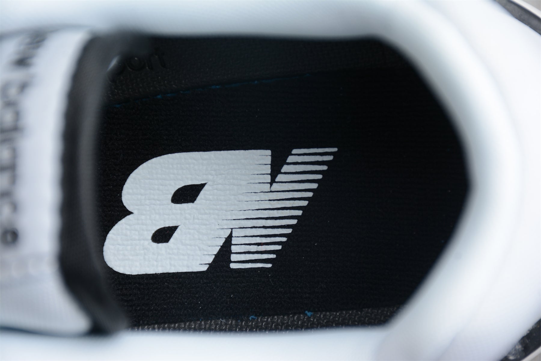 New Balance 550 White / Black