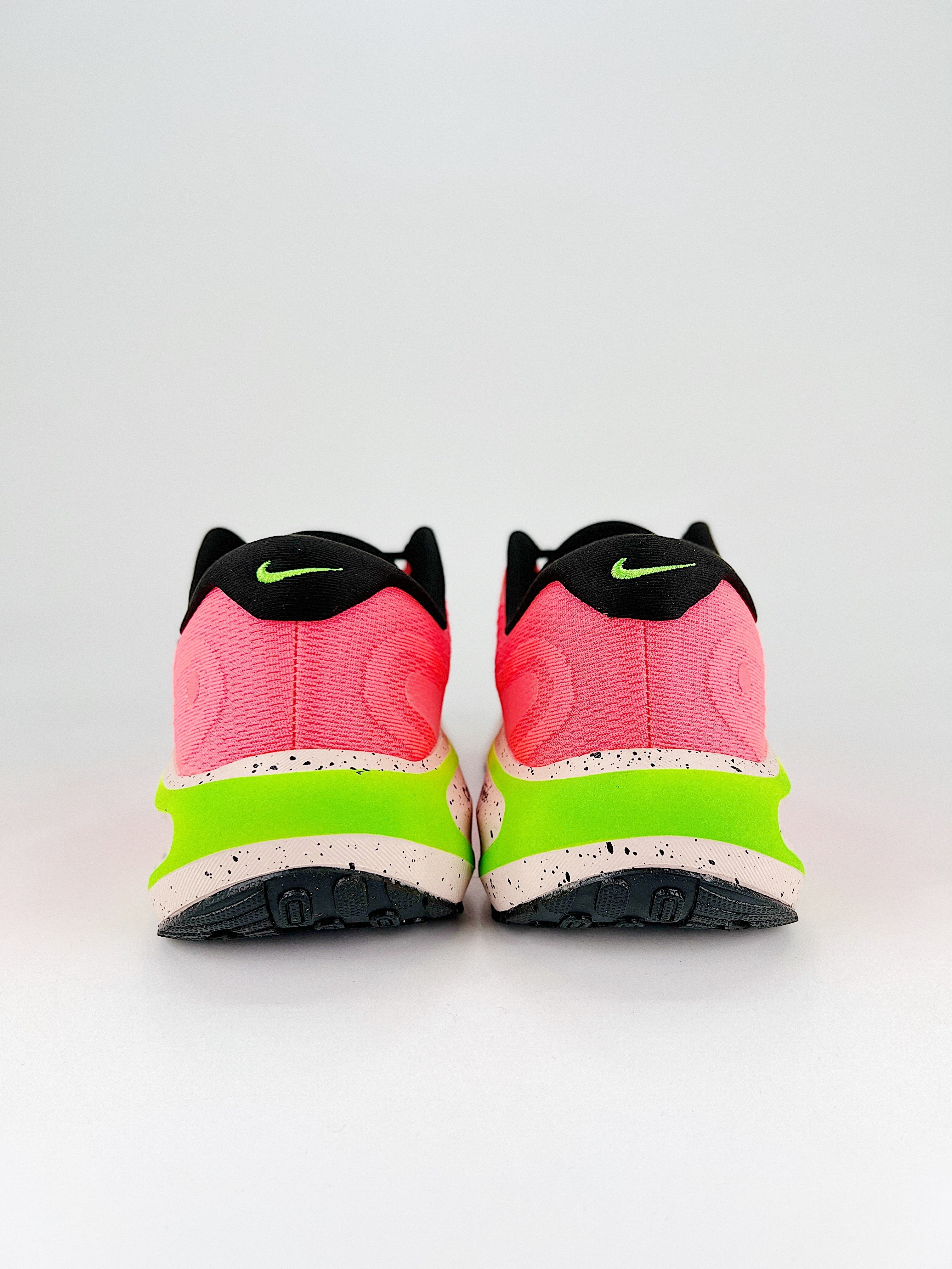 Nike running journey Hot Punch