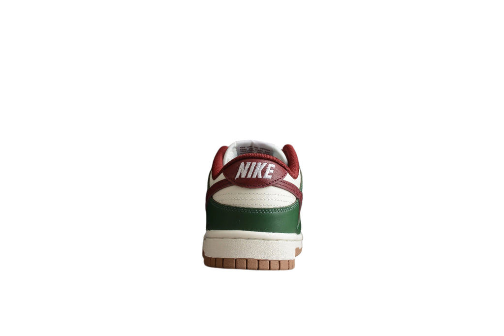 Nike Dunk Low  SB Green / Burgundy