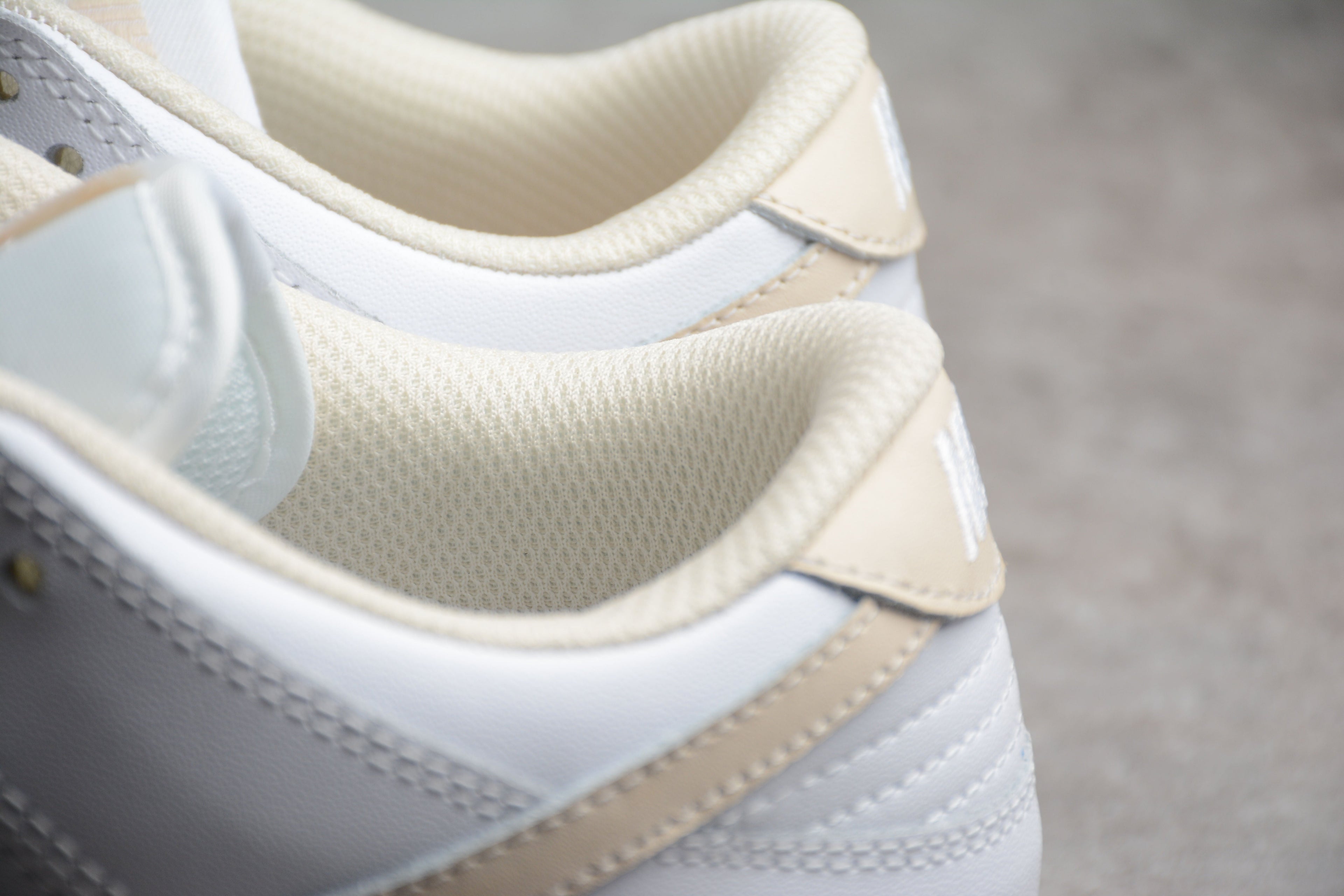 Nike Dunk Low SB Pearl White
