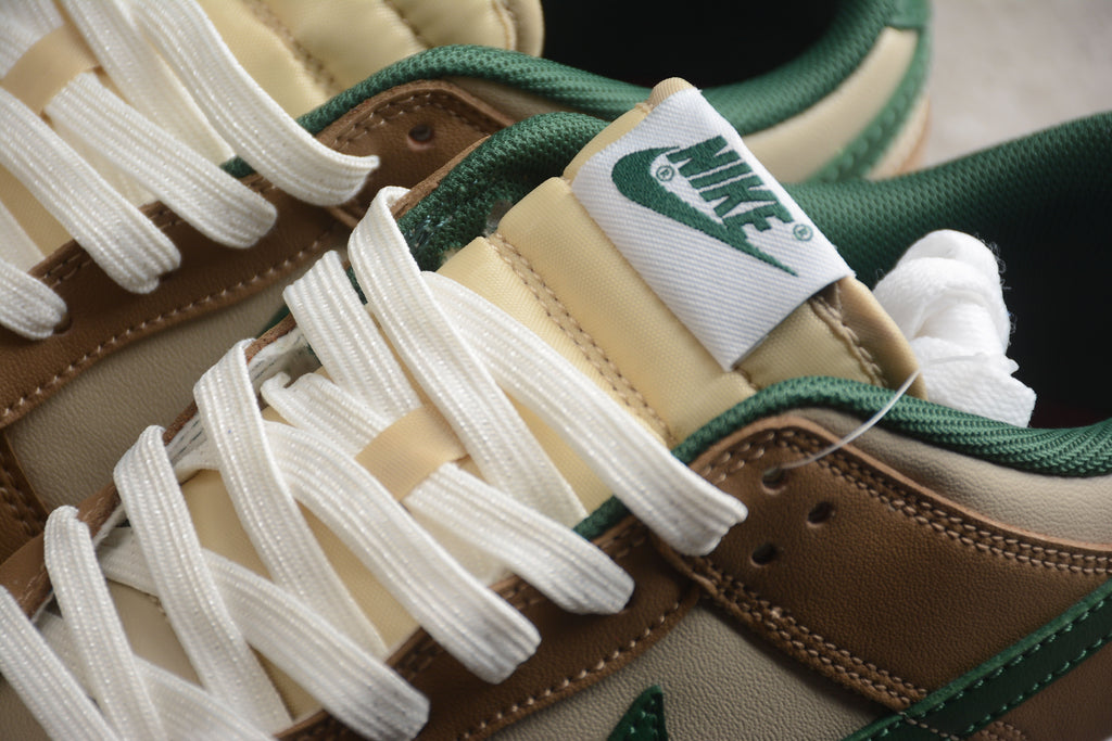 Nike Dunk Low  SB Rattan / Gorge Green