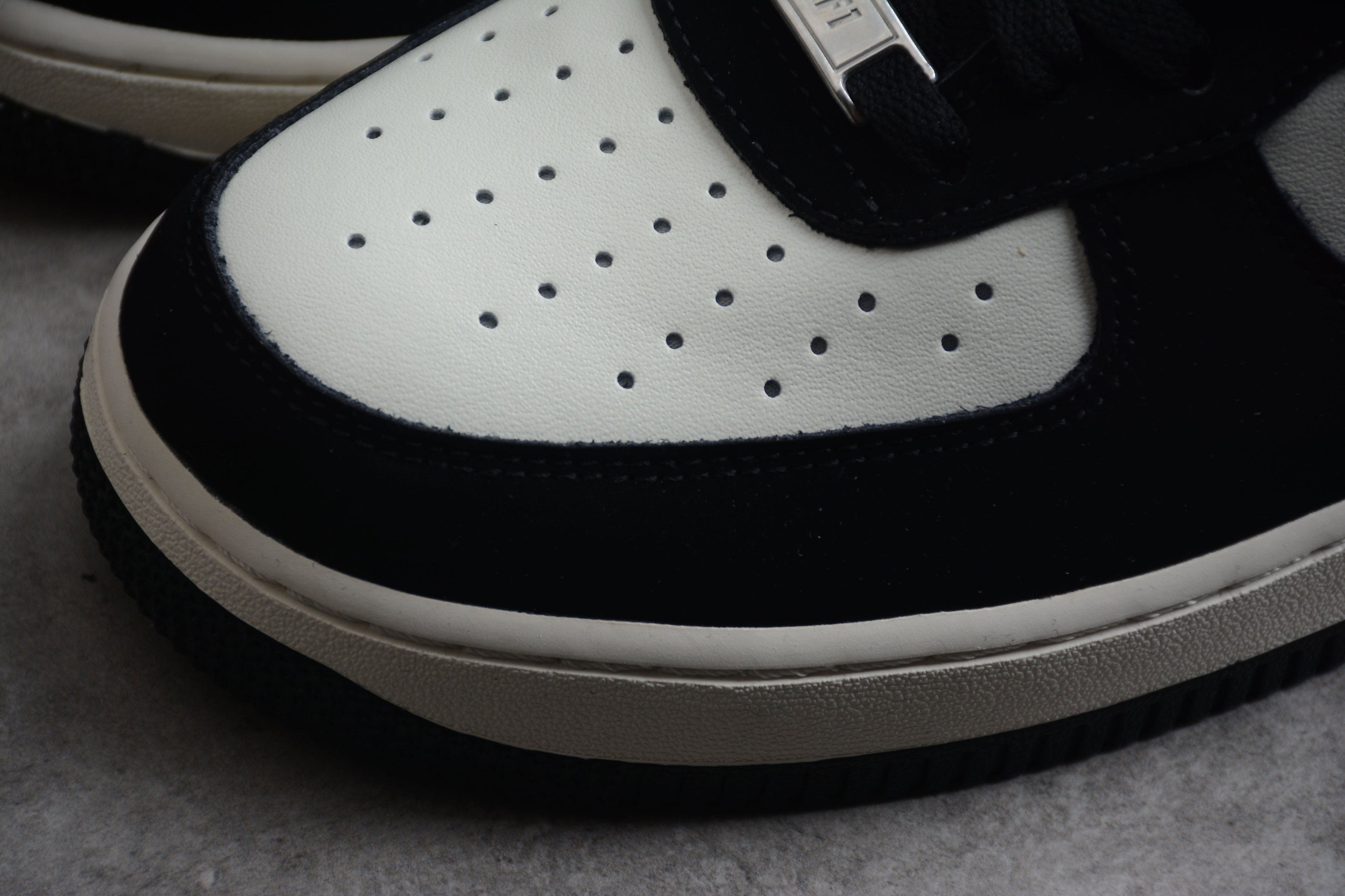 Nike Air Force One Black / White