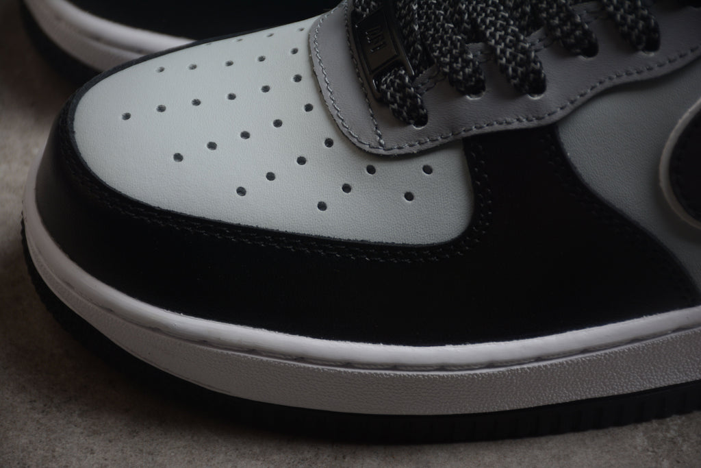Nike Air Force One Black / Silver / White