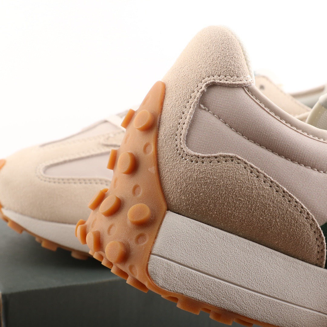 New Balance 327 Moonbeam