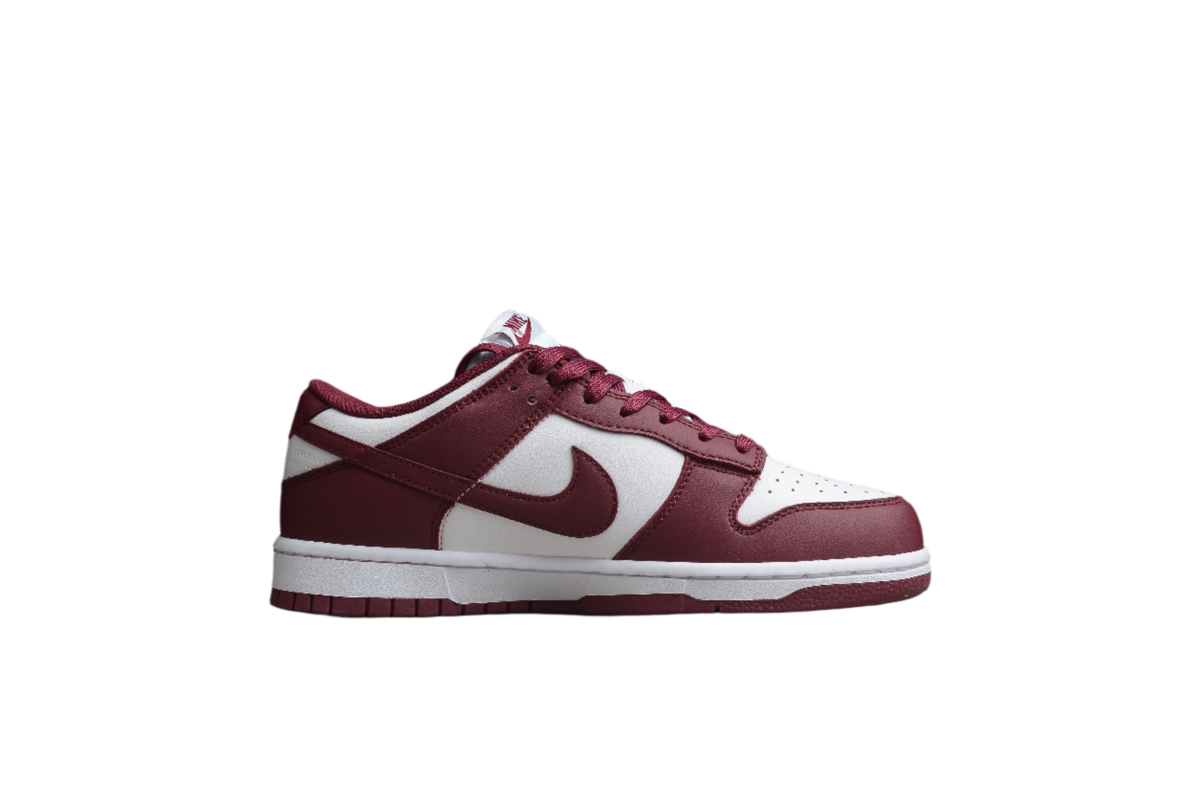 Nike Dunk Low  SB Burgundy
