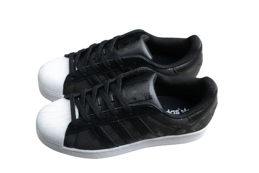 Adidas Superstar Black / White