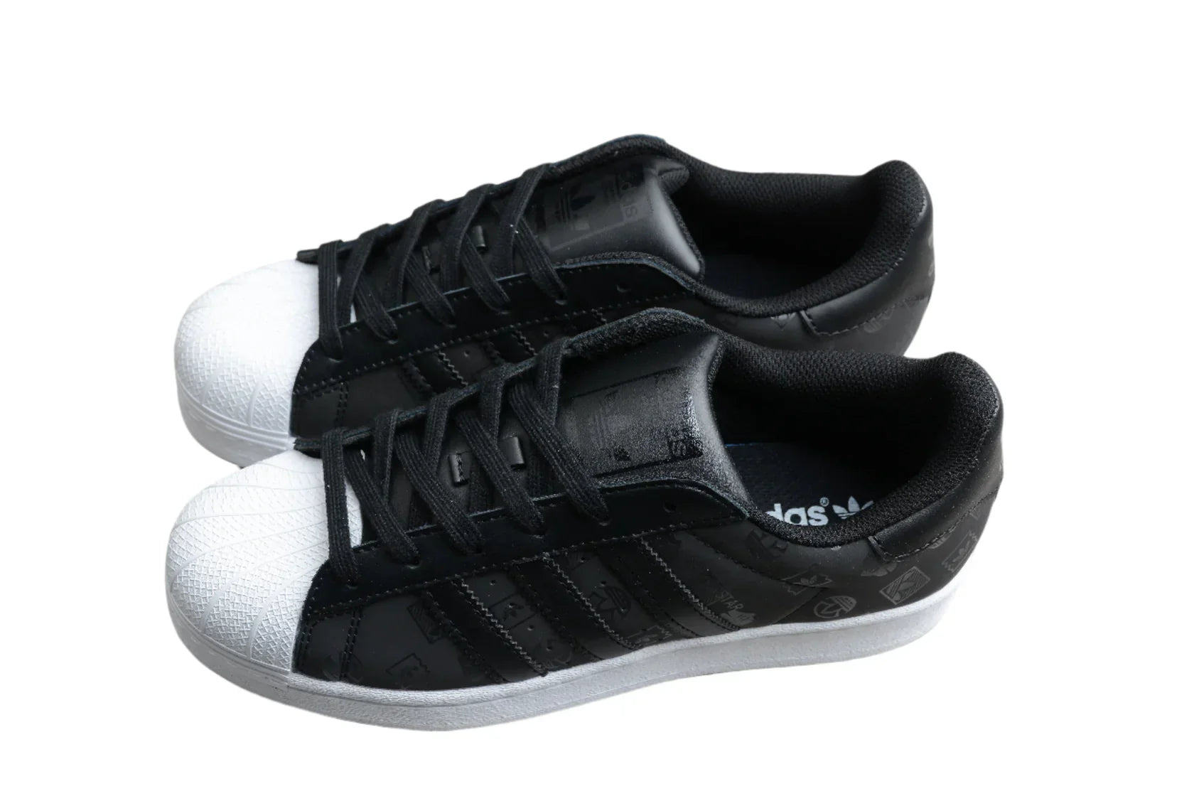 Adidas Superstar Black / White