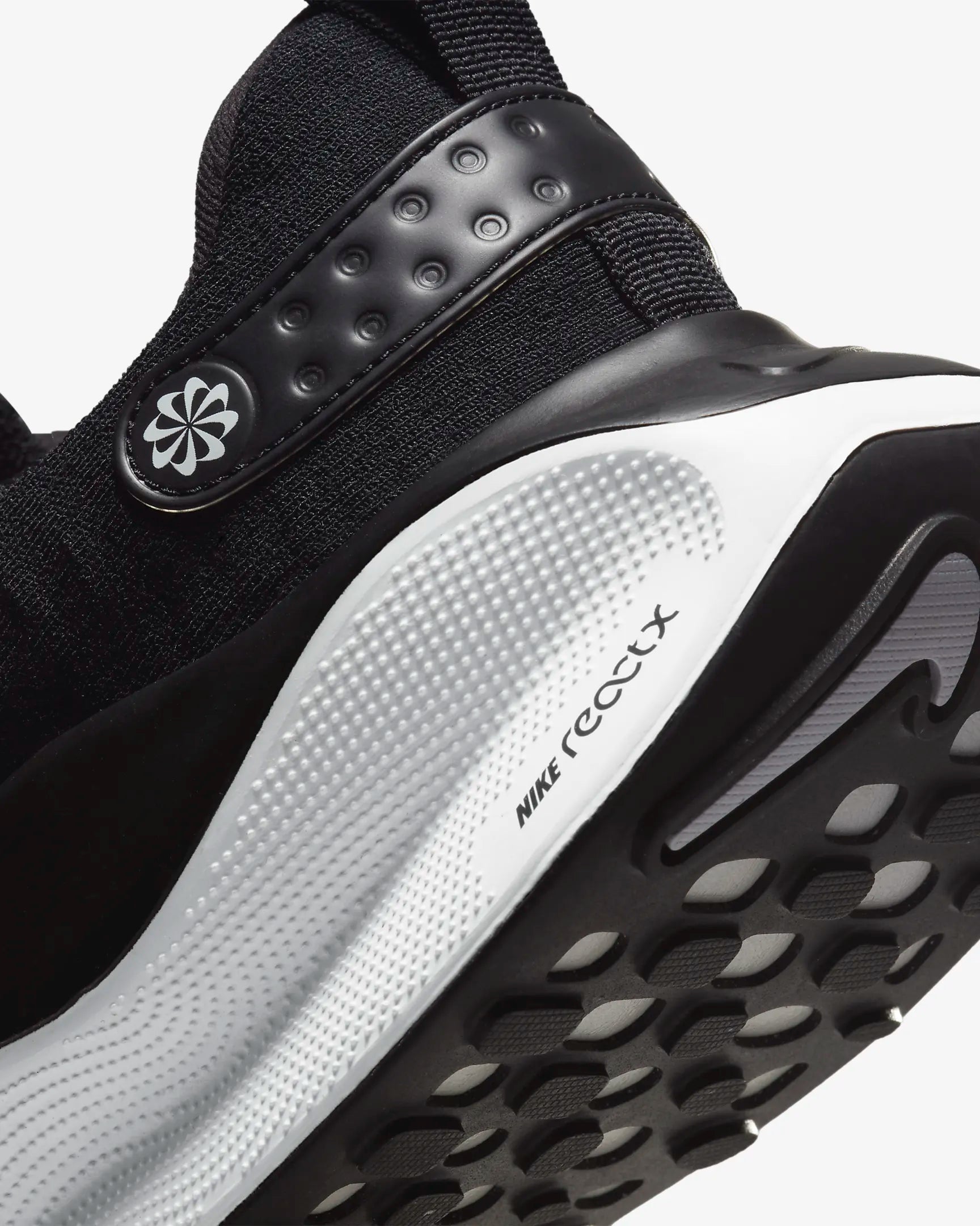 Nike  Running Infinity 4 Black / White