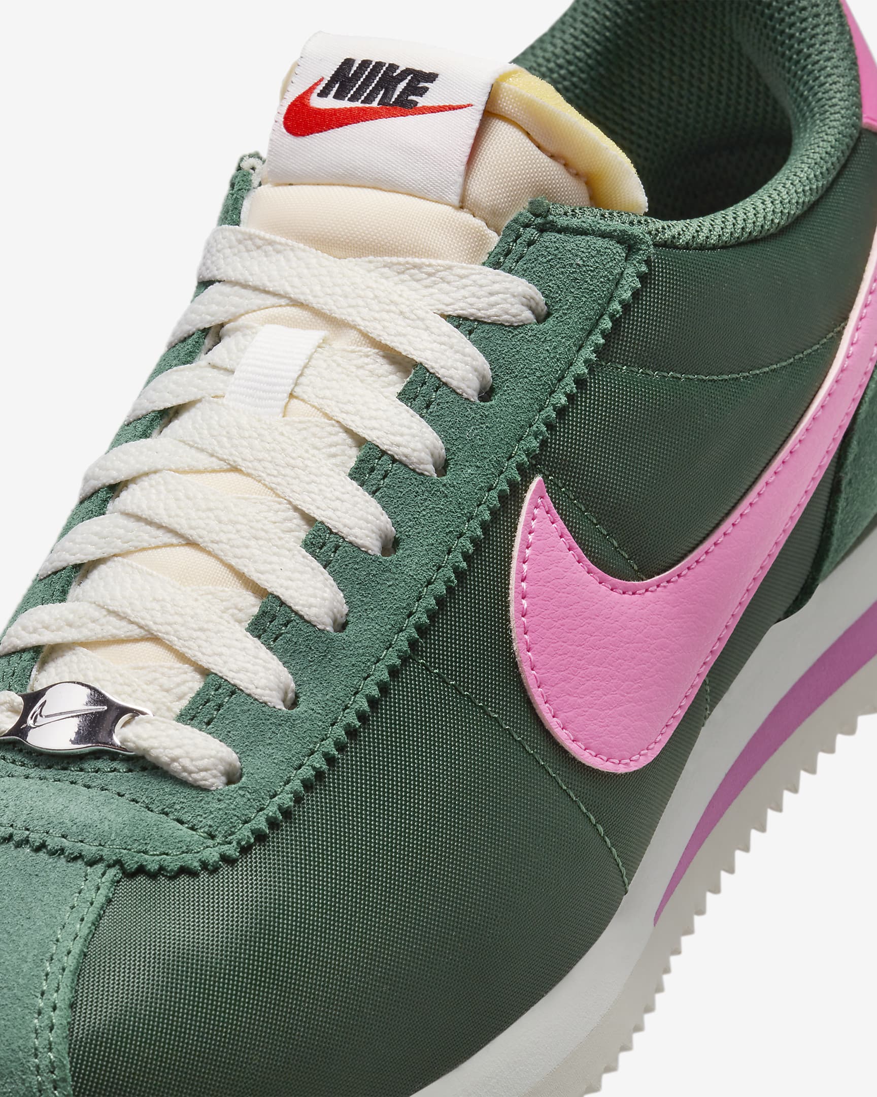 Nike Sportswear CORTEZ Gorge green / Wild cherry / White