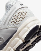 Nike Sportswear ZOOM VOMERO 5 Metallic Platinum