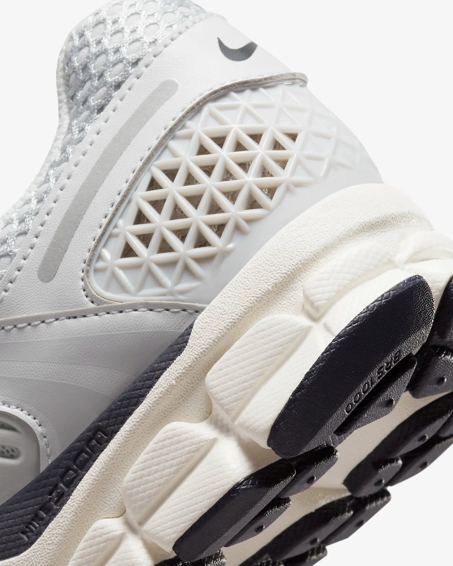 Nike Sportswear ZOOM VOMERO 5 Metallic Platinum