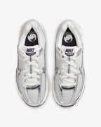 Nike Sportswear ZOOM VOMERO 5 Metallic Platinum