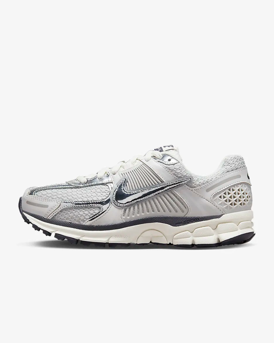 Nike Sportswear ZOOM VOMERO 5 Metallic Platinum