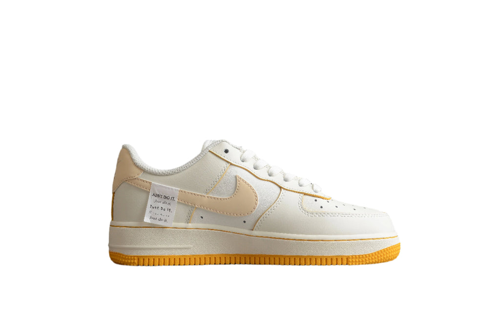 Nike Air Force One Light Orange