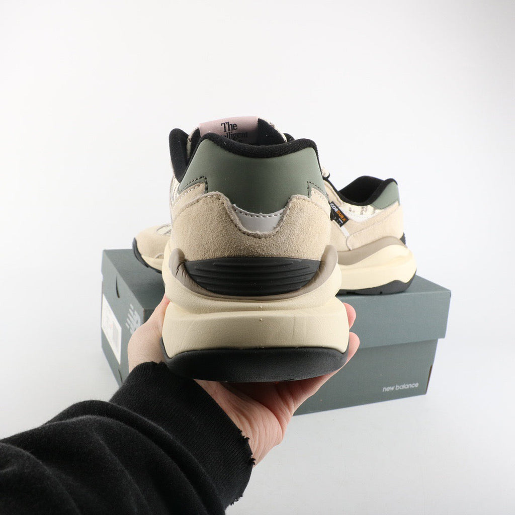 New Balance 5740 Off-White / Green