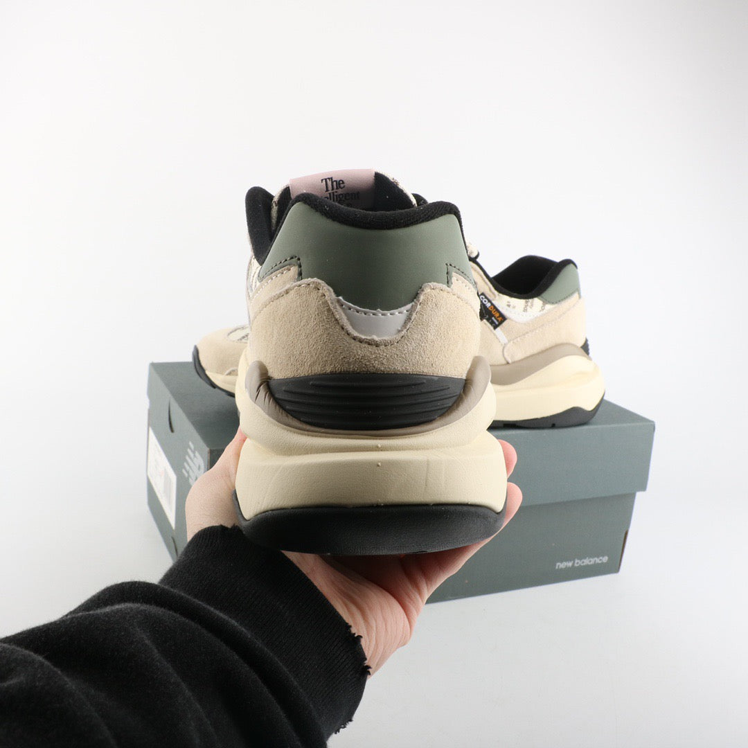 New Balance 5740 Off-White / Green