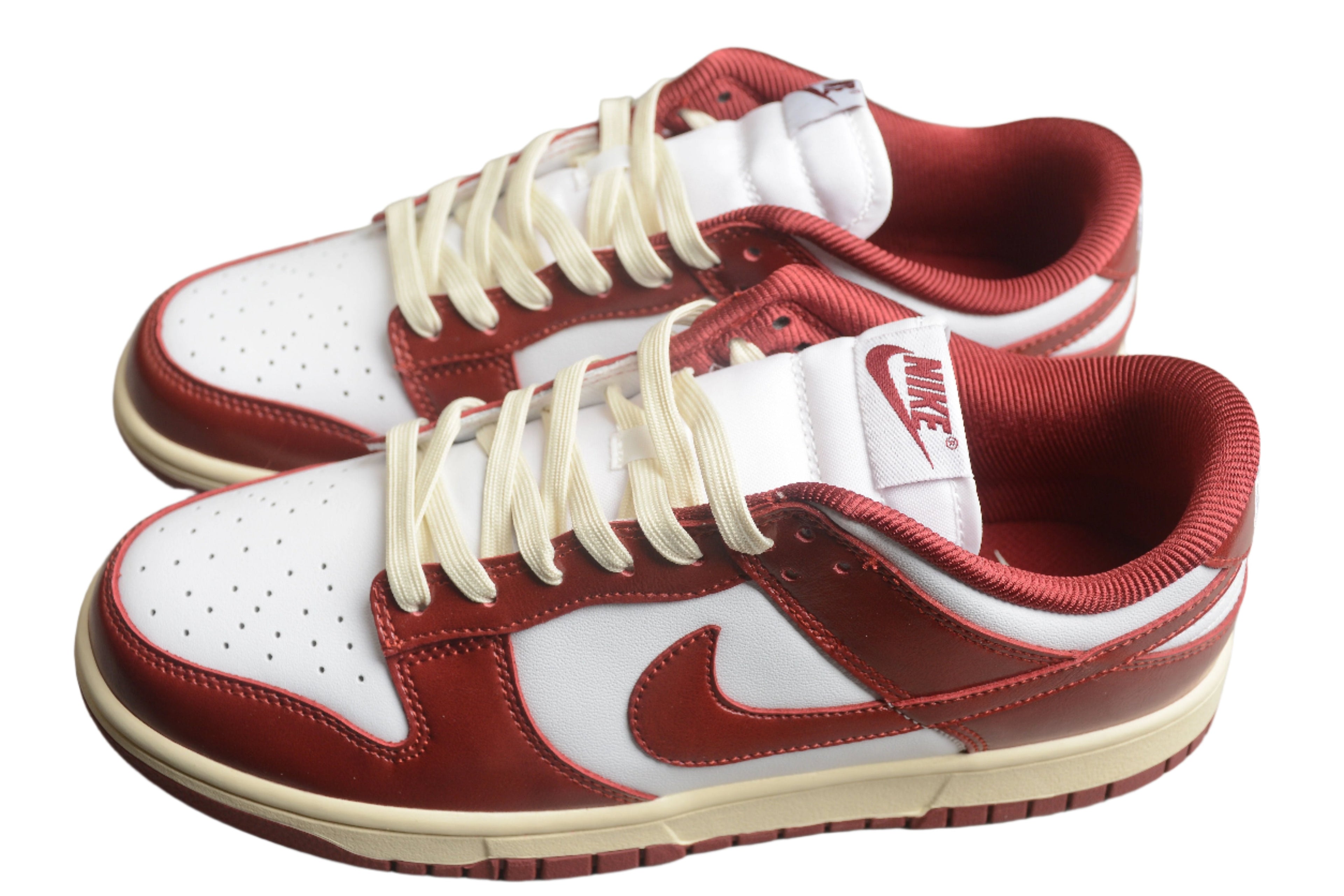 Nike Dunk Low SB Team Red