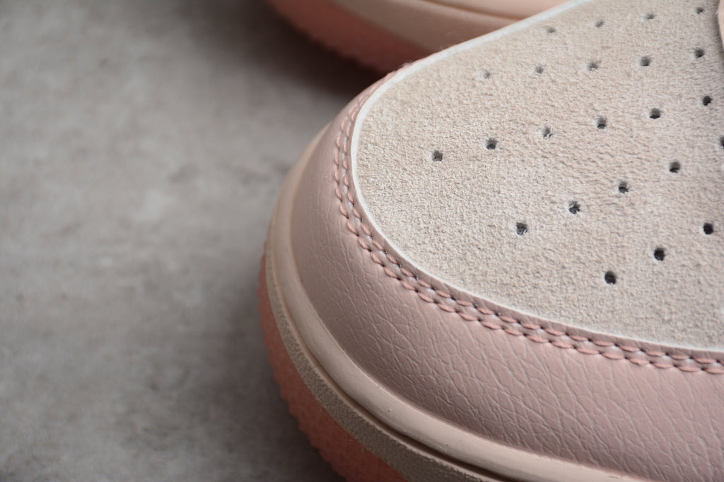 Nike Air Force One Beige / Pink