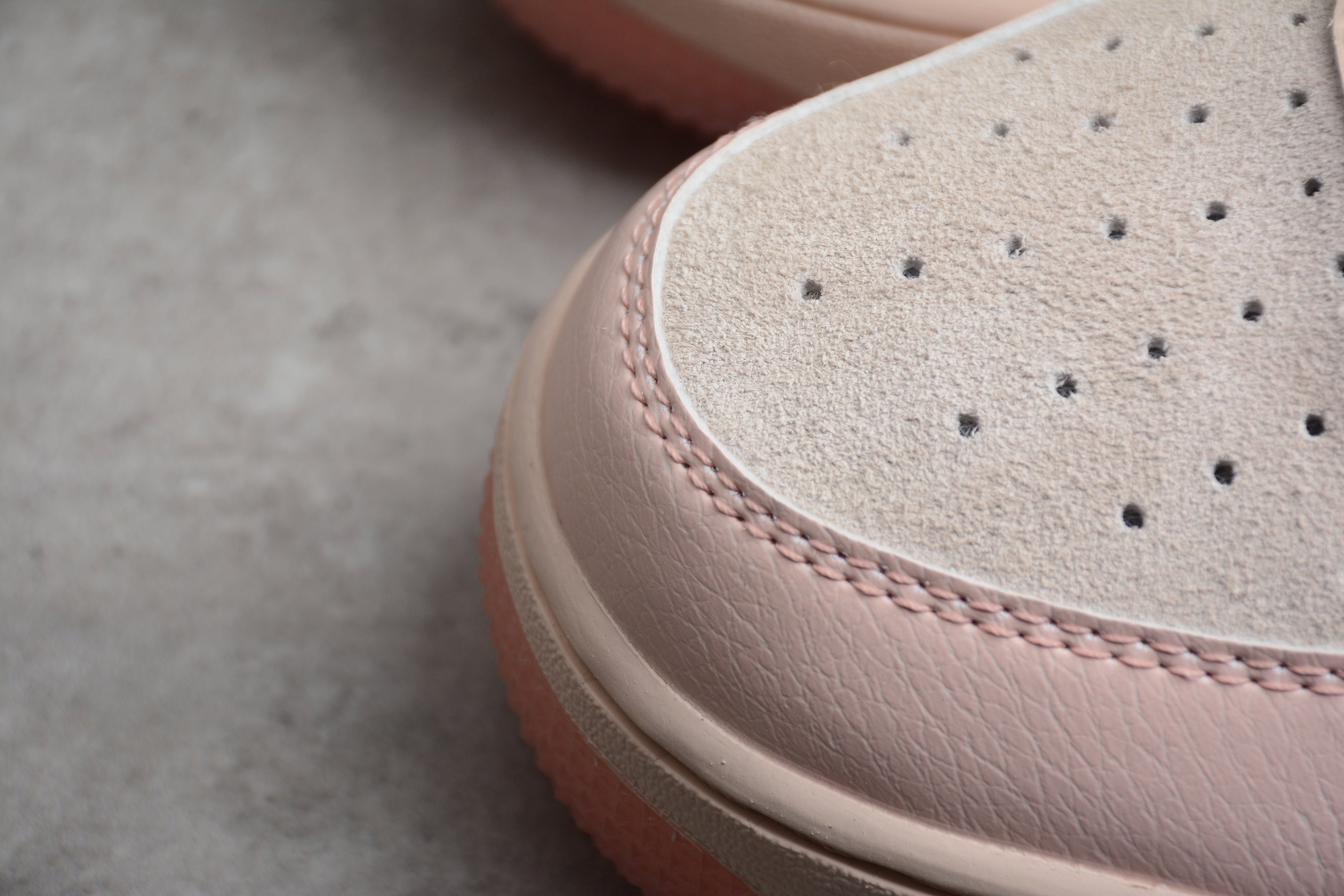 Nike Air Force One Beige / Pink