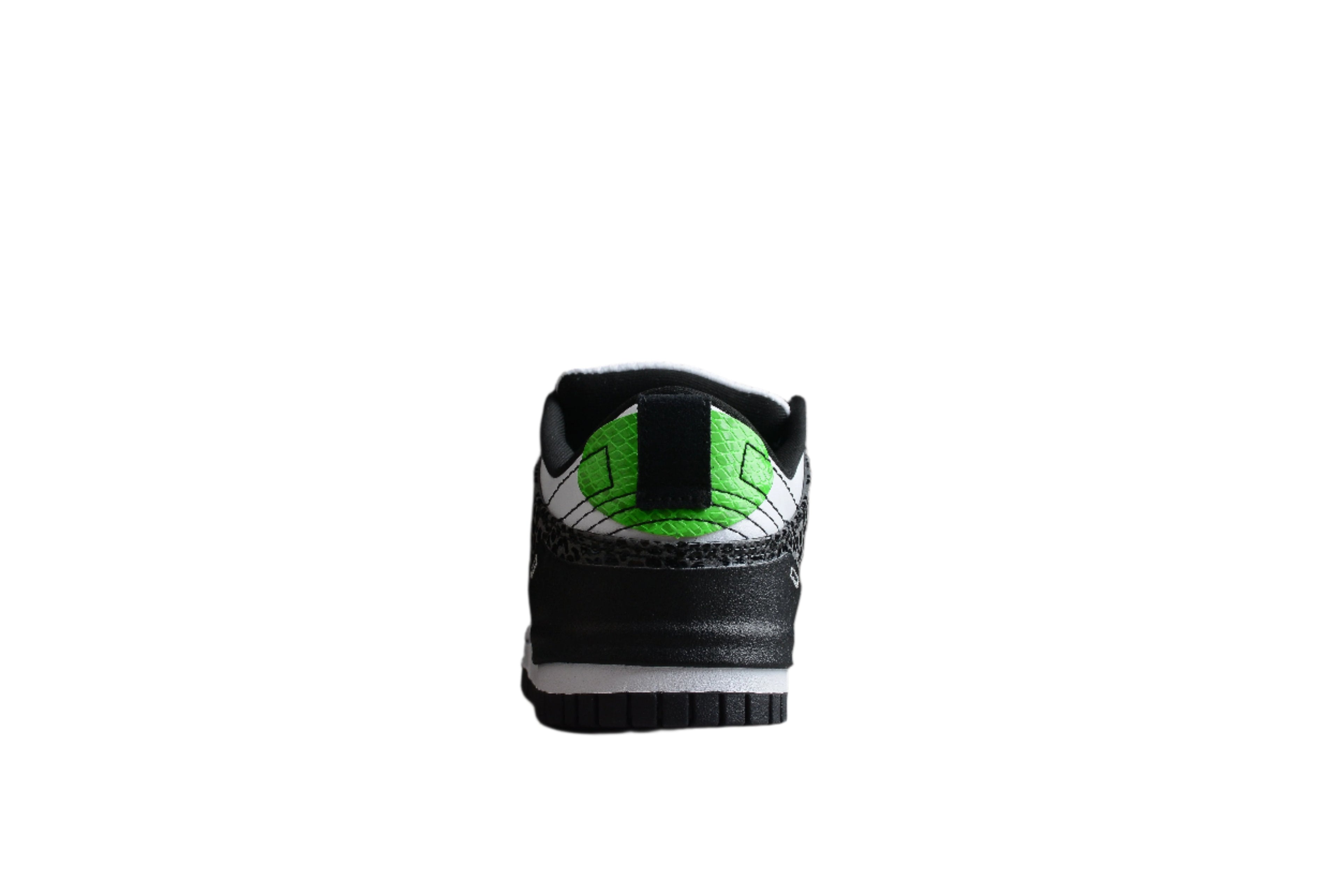 Nike Dunk Low SB Black / Red / Green