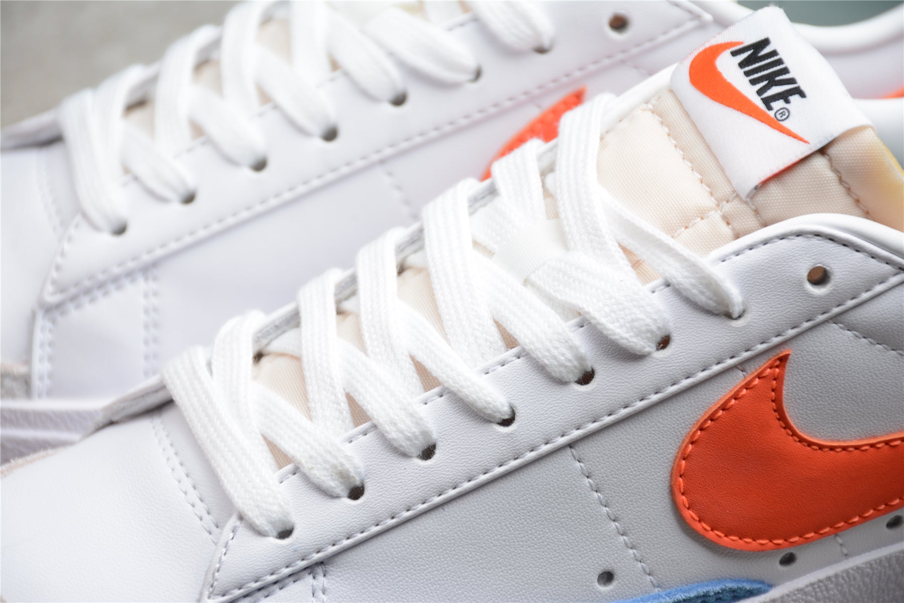Nike Blazer Low White / Team Orange / Light Photo Blue