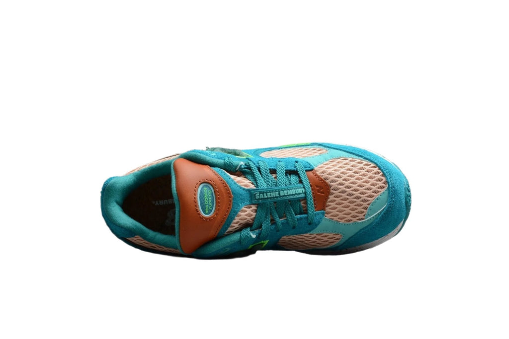 New Balance 2002R Blue / Green