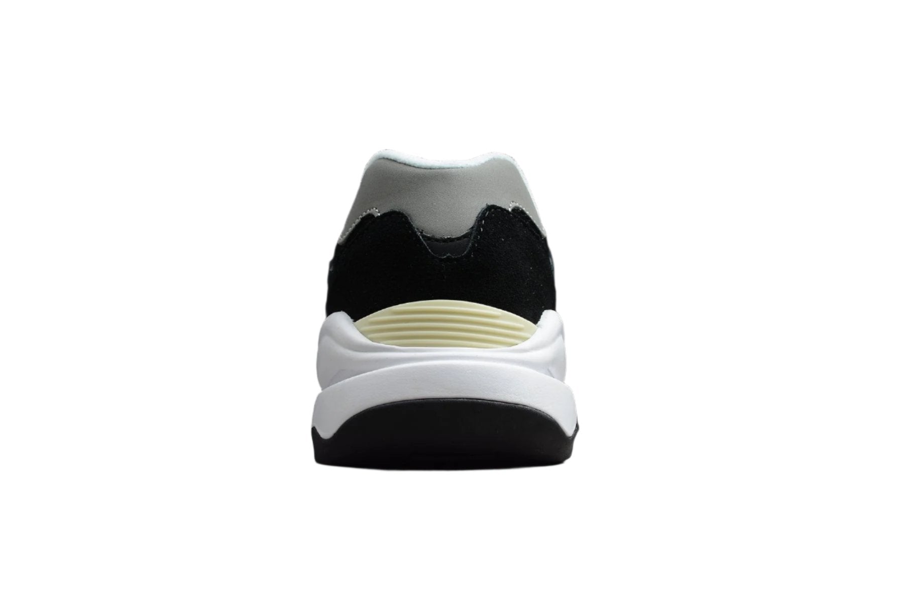 New Balance 5740 White / Black