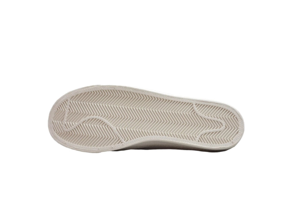 Nike Blazer Low White / Black