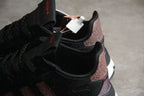 Adidas Jogger Boost Black / Red Speckle