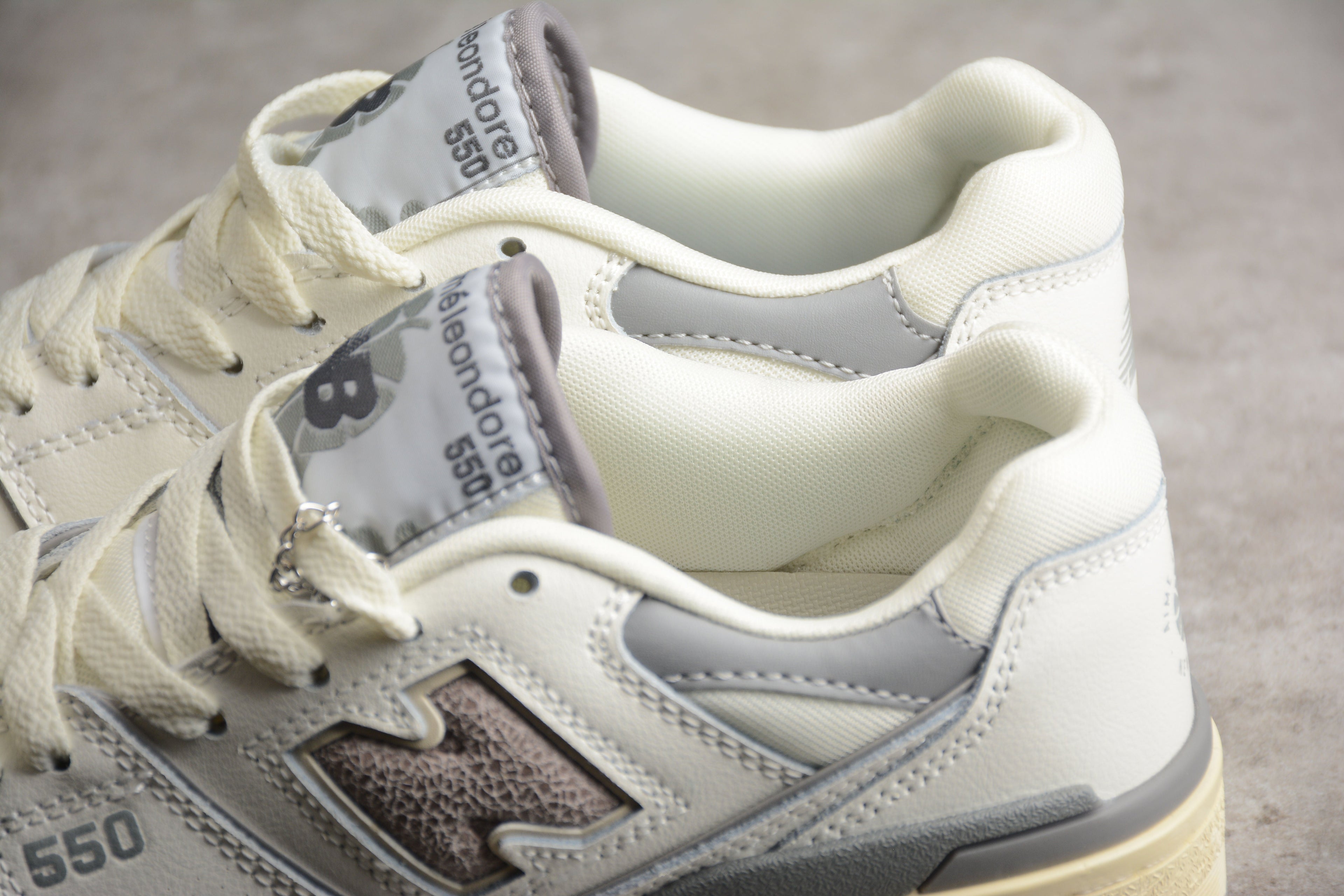New Balance 550 White / Grey