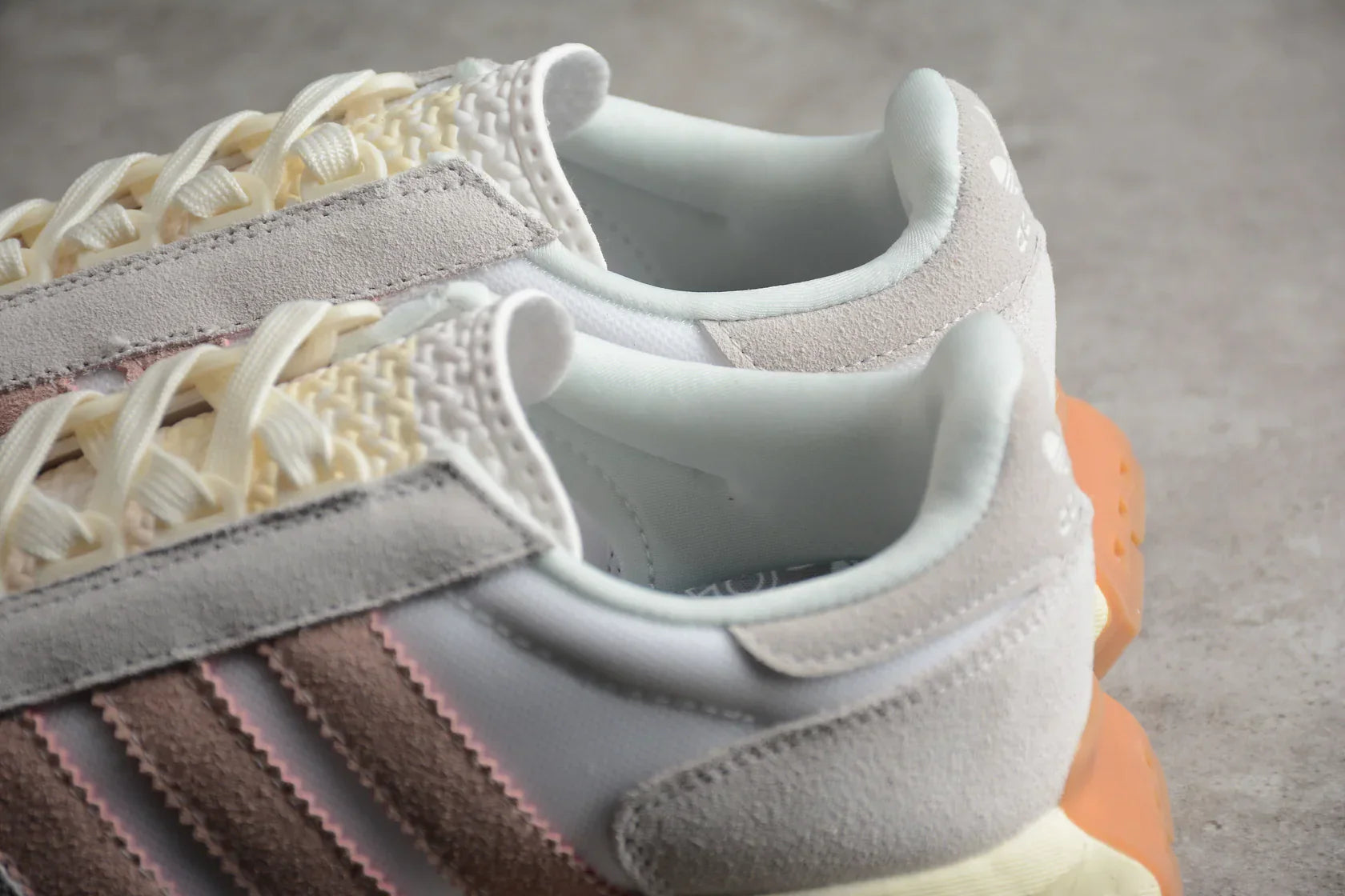 Adidas Retropy White / Pink