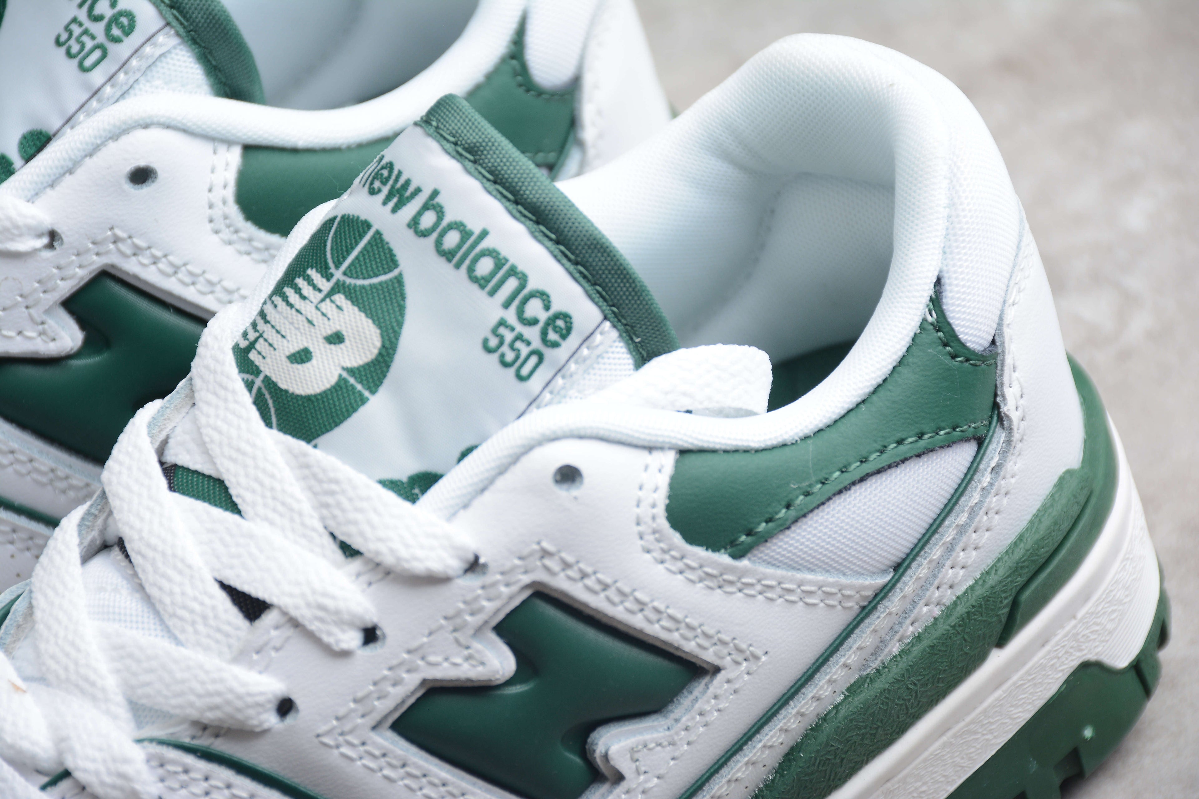 New Balance 550 White / Green