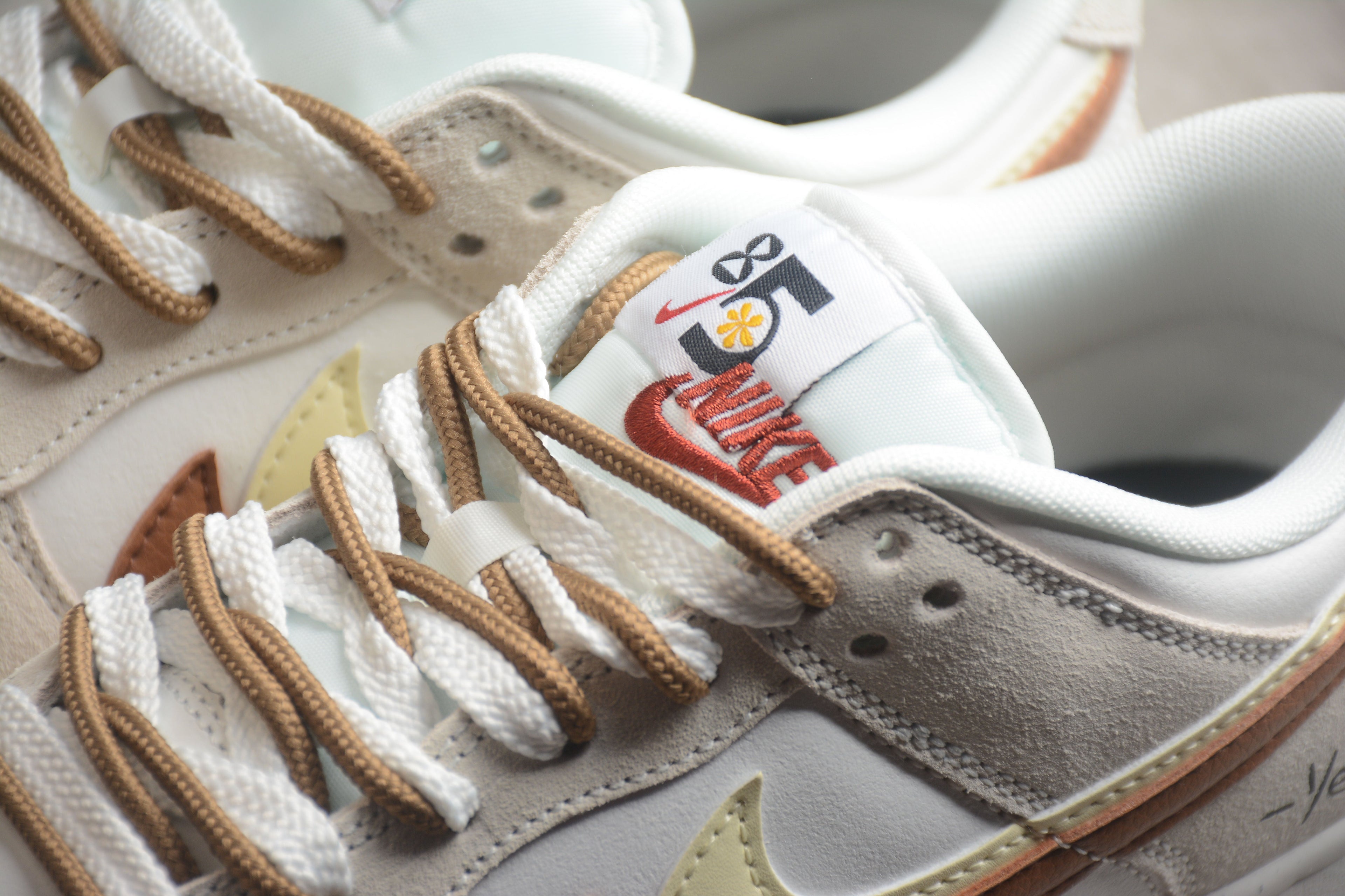 Nike Dunk Low Pro SB Beige / Mocha