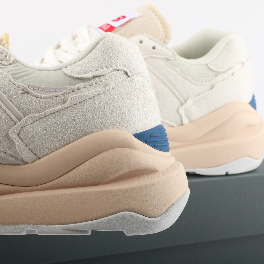 New Balance 5740 Sea Salt / Munsell White
