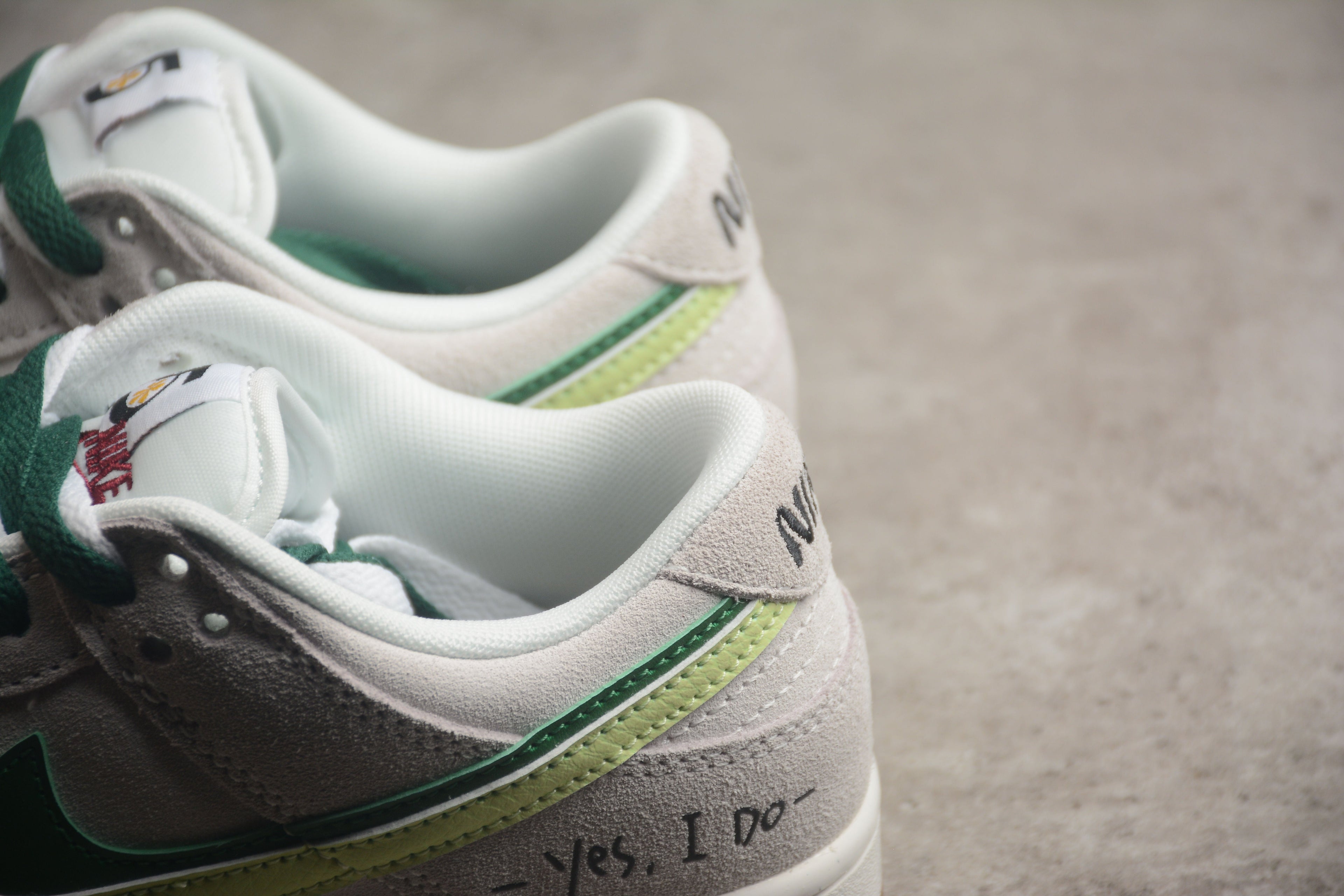Nike Dunk Low  SB Gray / Green
