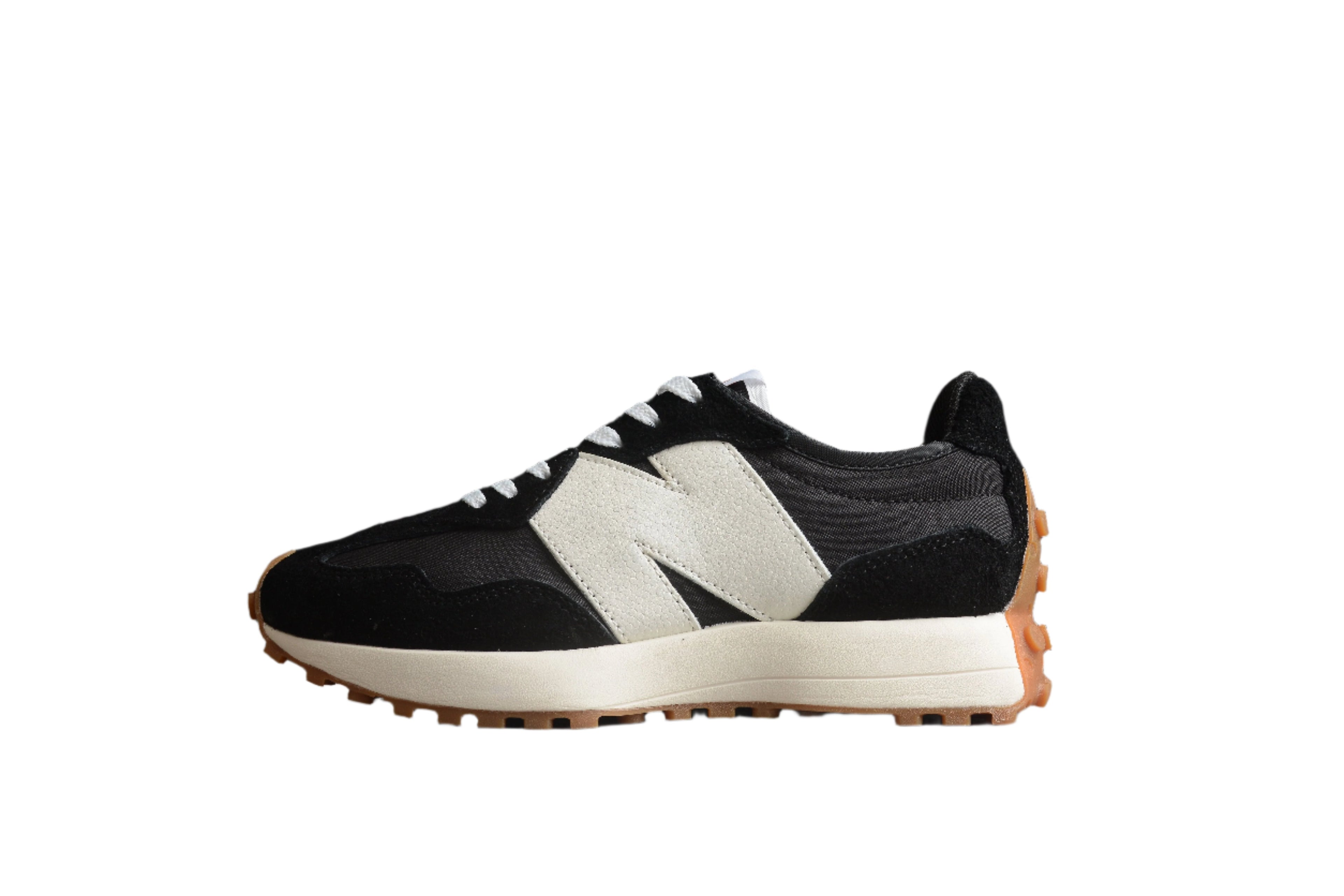 New Balance 327 Black / White