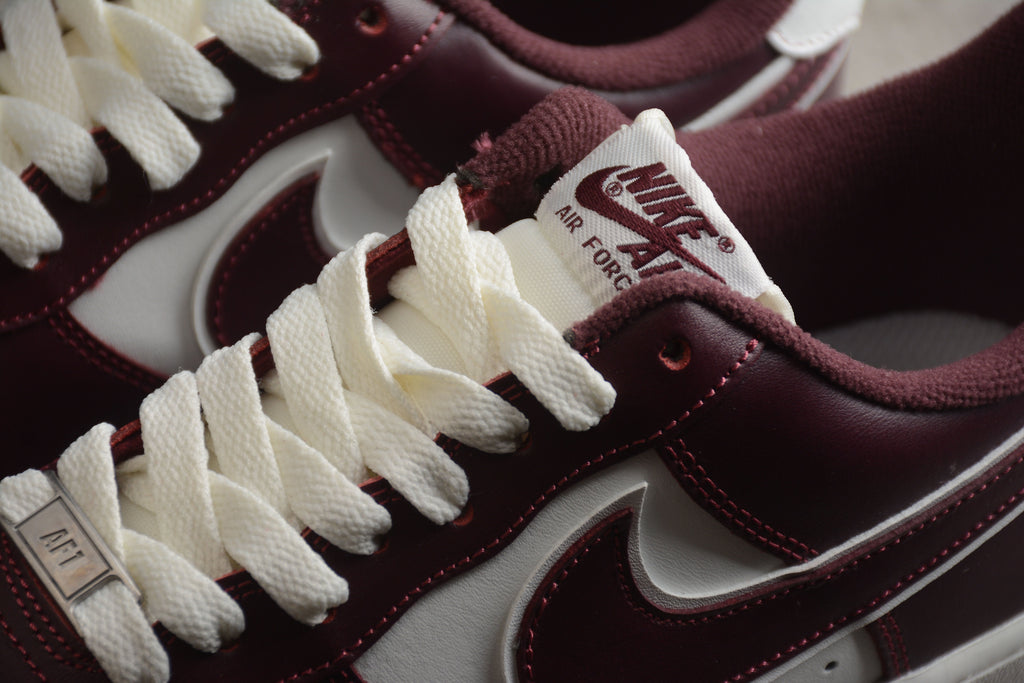 Nike Air Force One Burgundy / White