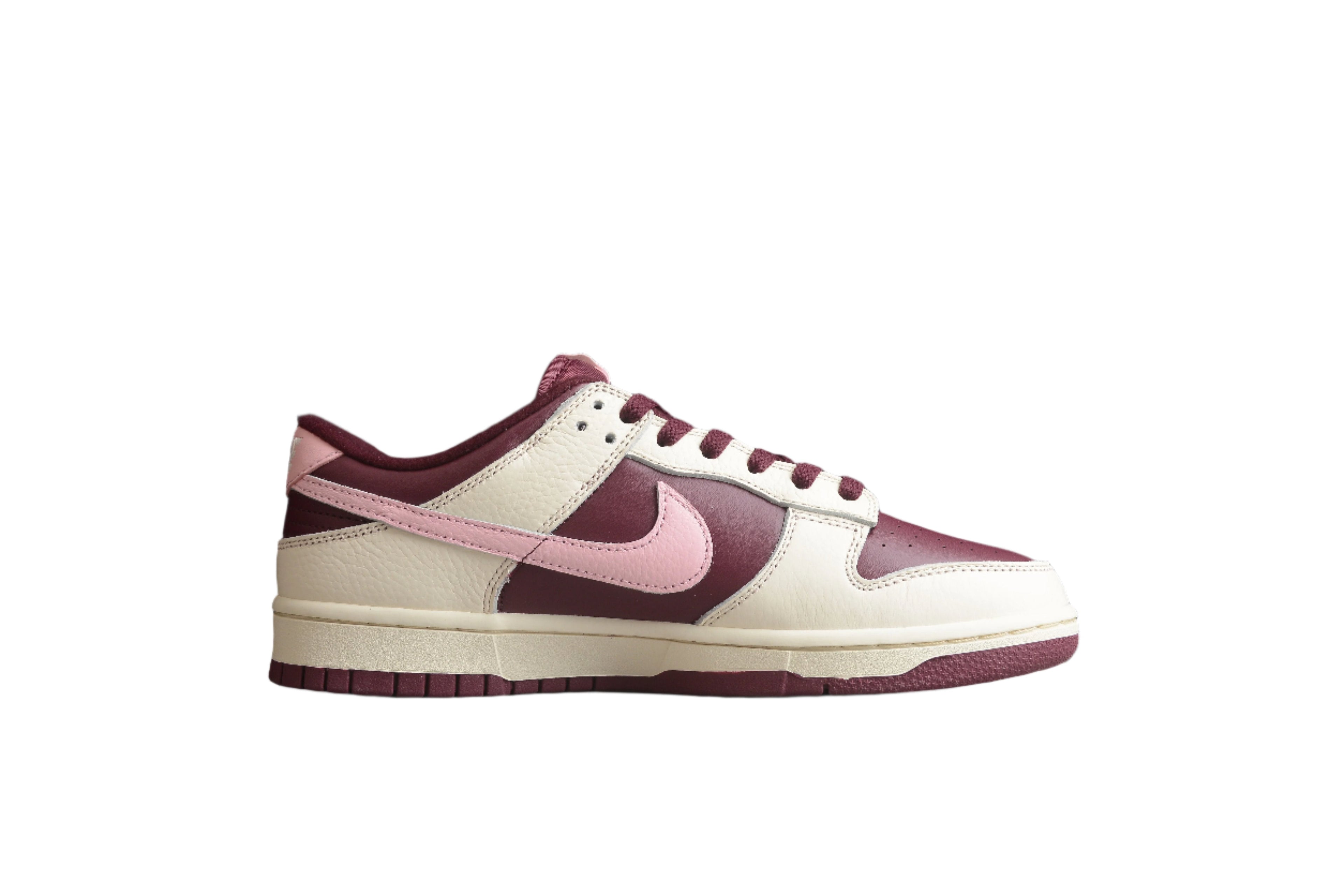 Nike Dunk Low  SB White / Burgundy / Pink