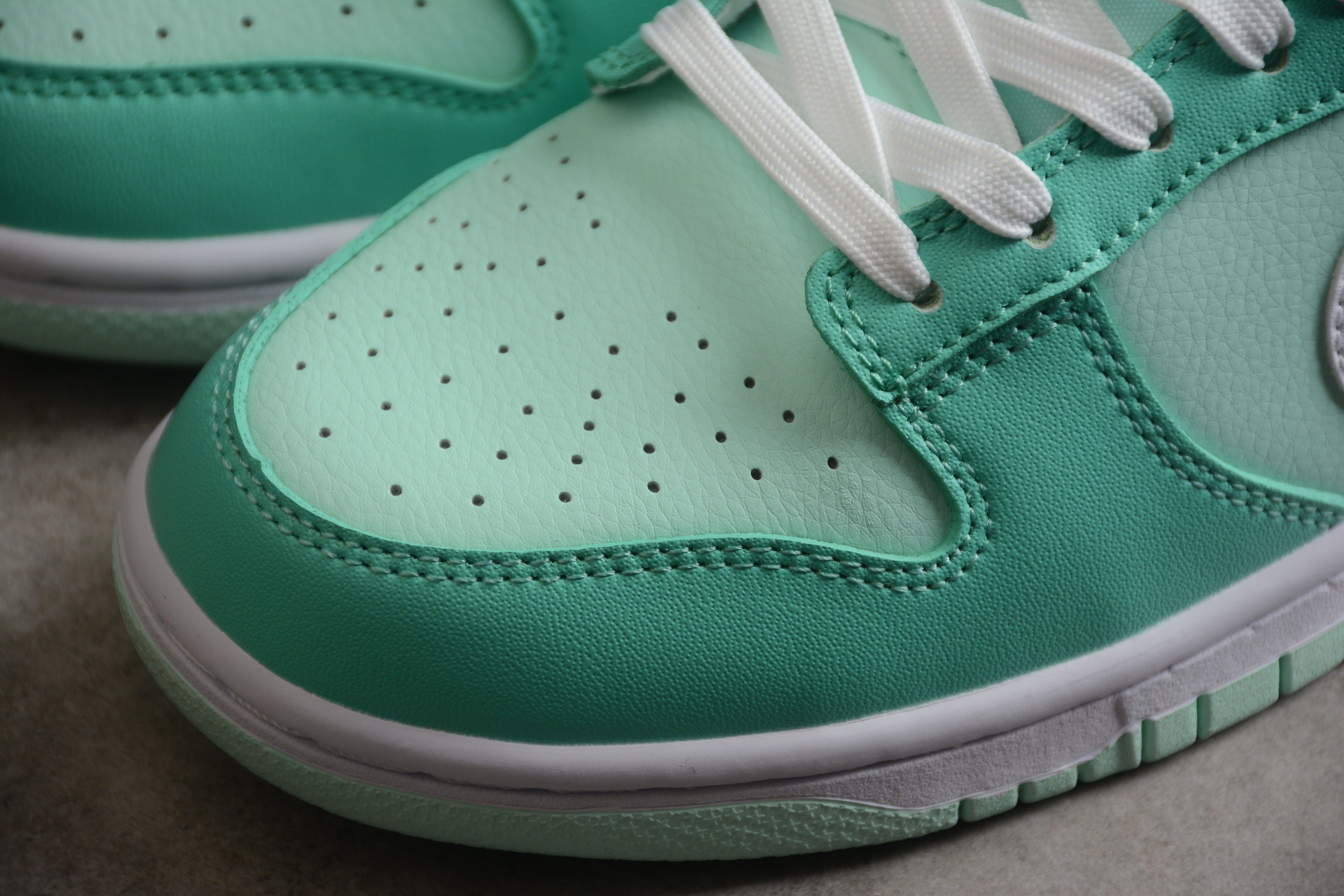 Nike Dunk Low SB Light Menta