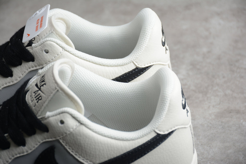 Nike Air Force One Phantom