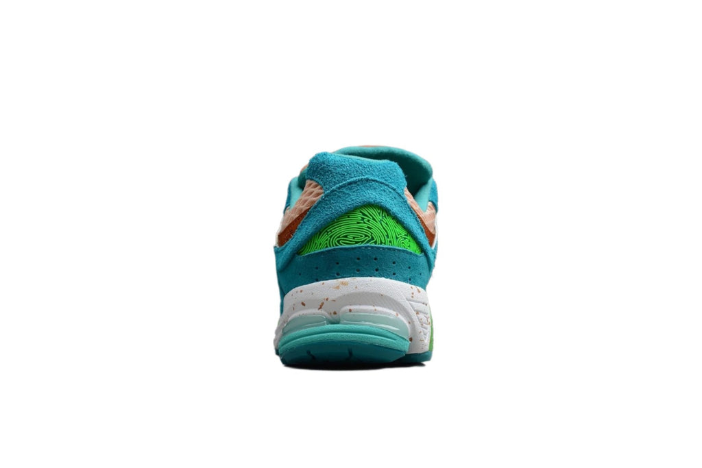 New Balance 2002R Blue / Green