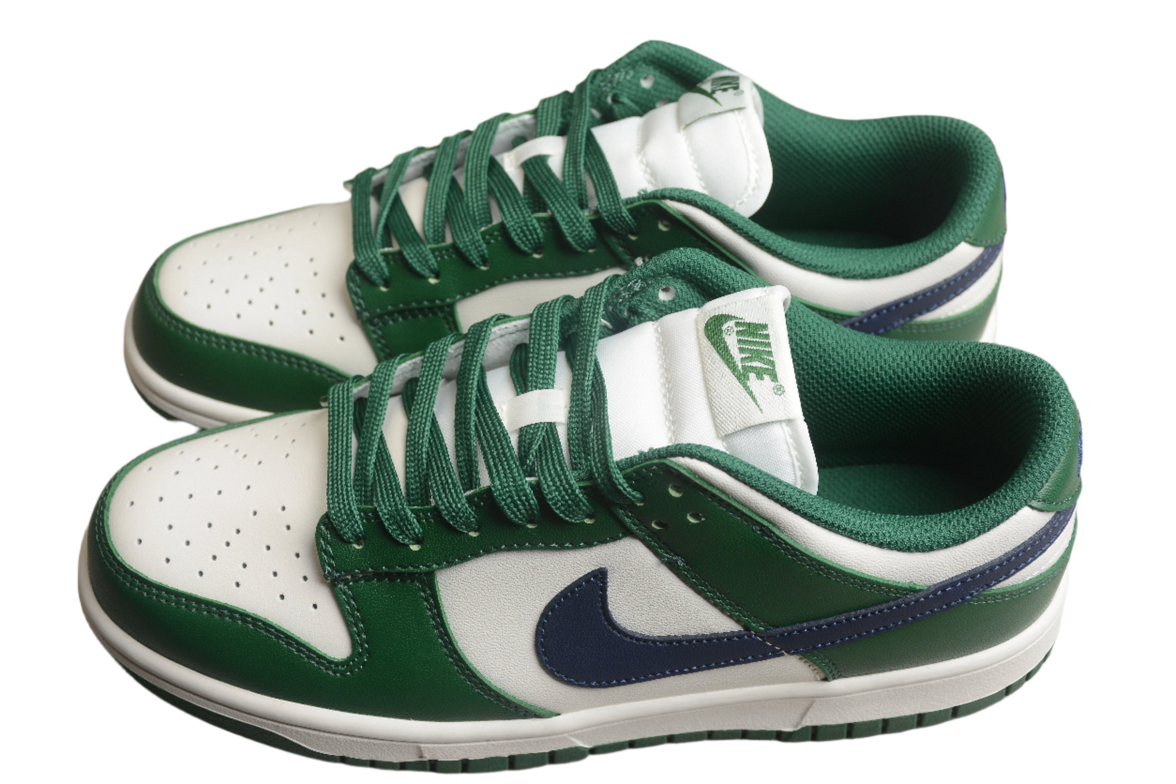 Nike Dunk Low SB Dark Green