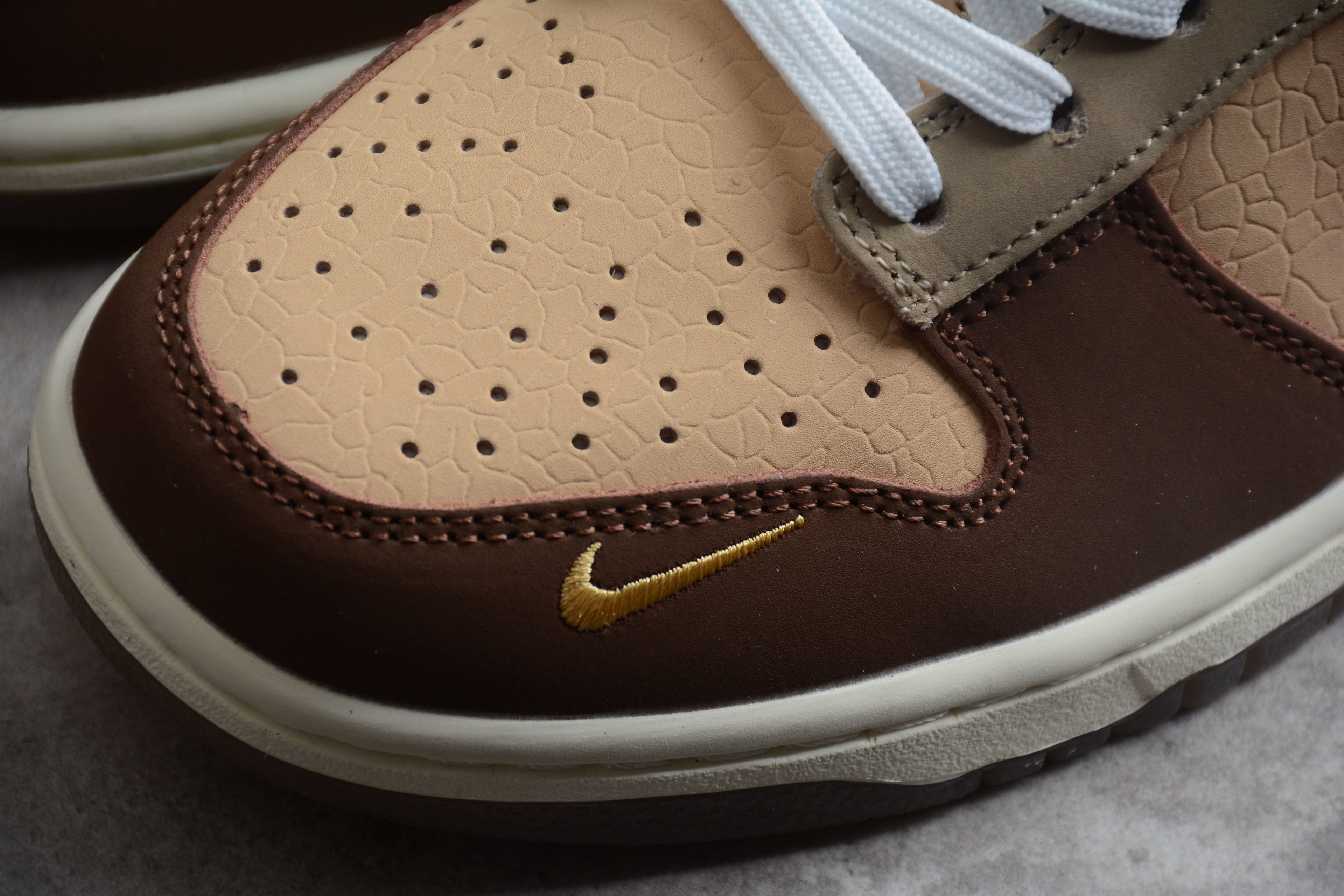 Nike Dunk Low  SB Brown / Blue
