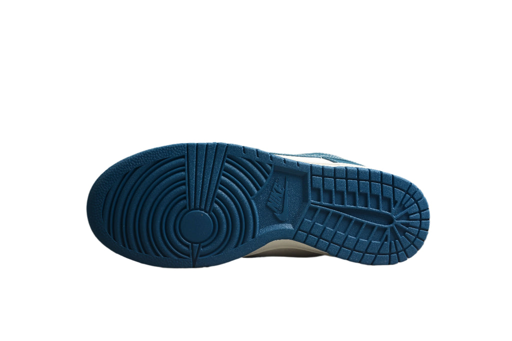 Nike Dunk Low SB Demin