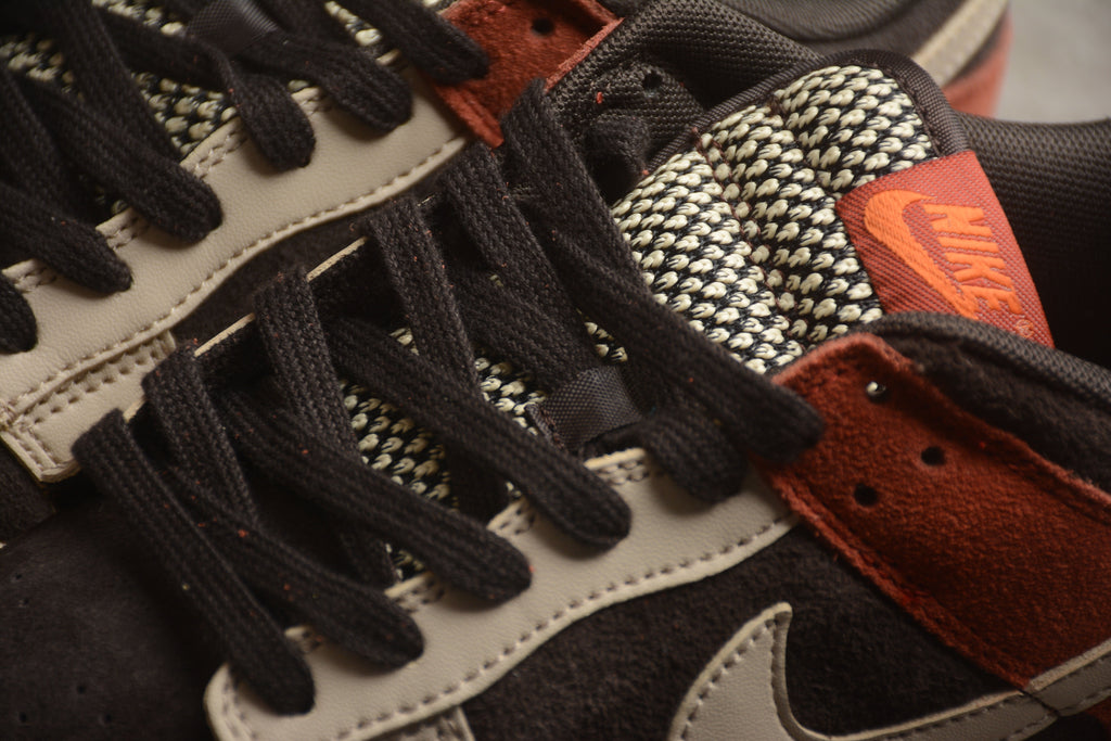 Nike Dunk Low  SB Red Panda
