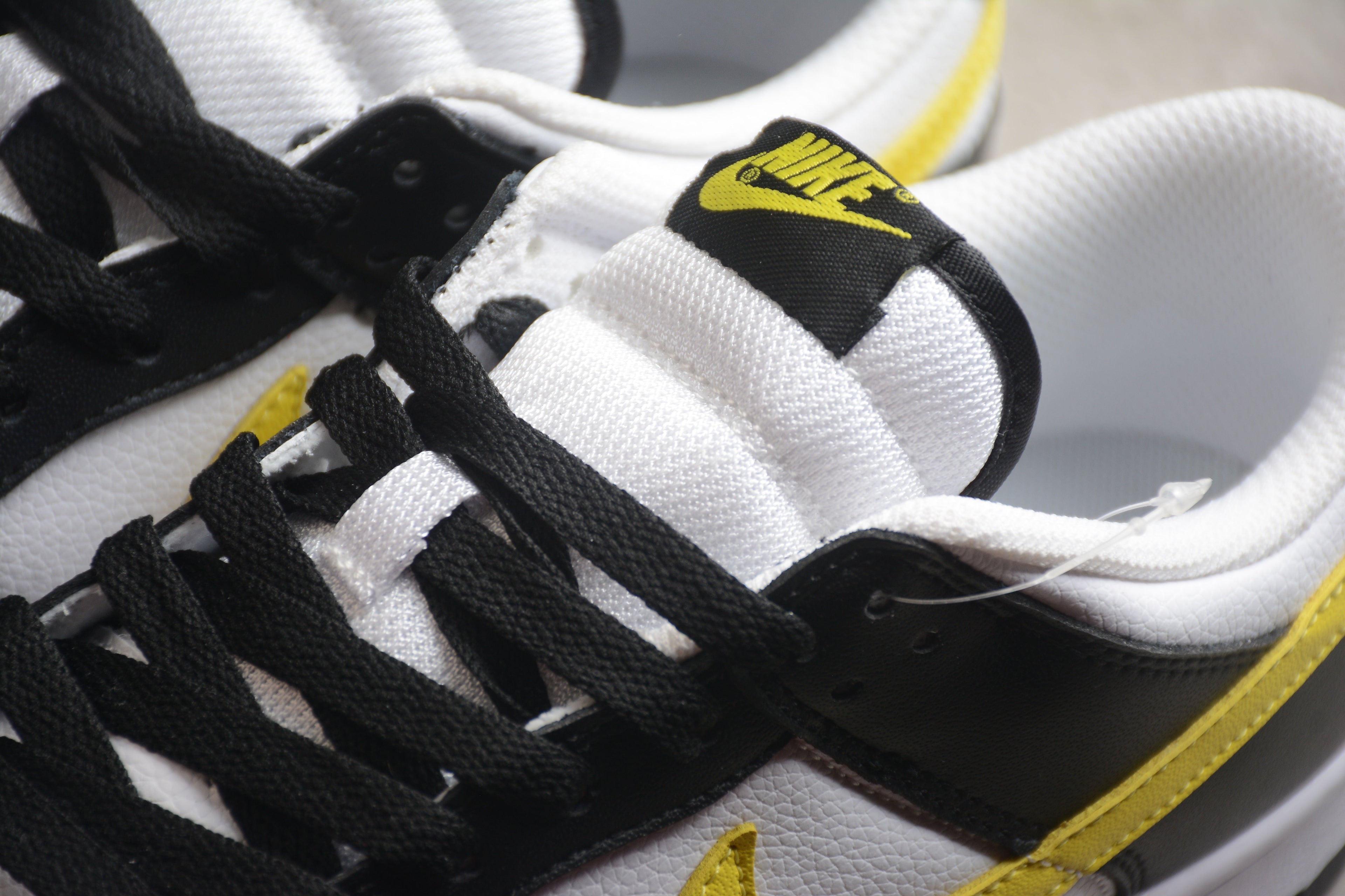 Nike Dunk Low SB Black / Yellow