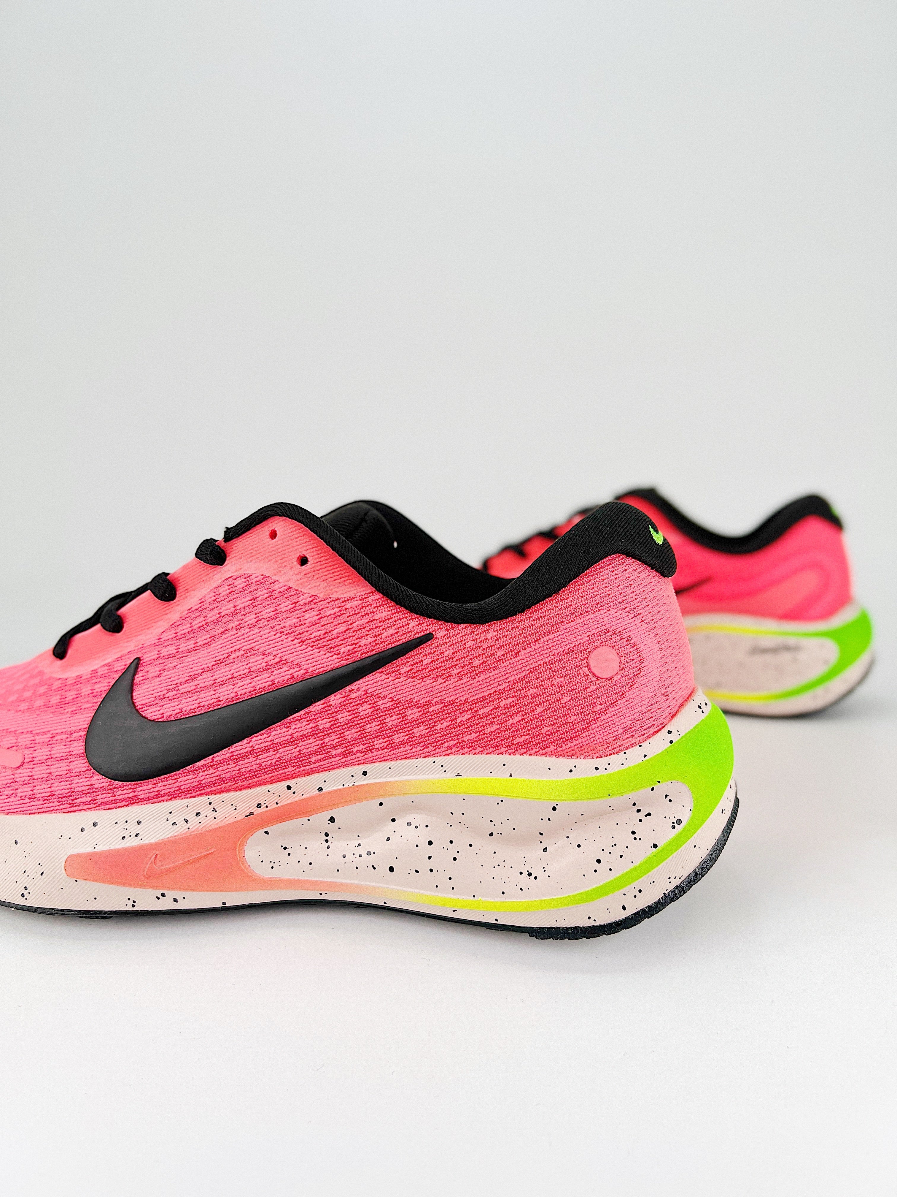 Nike running journey Hot Punch