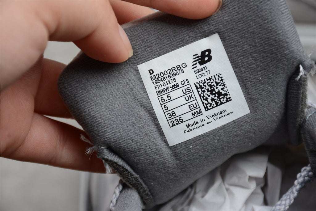 New Balance 2002R Grey